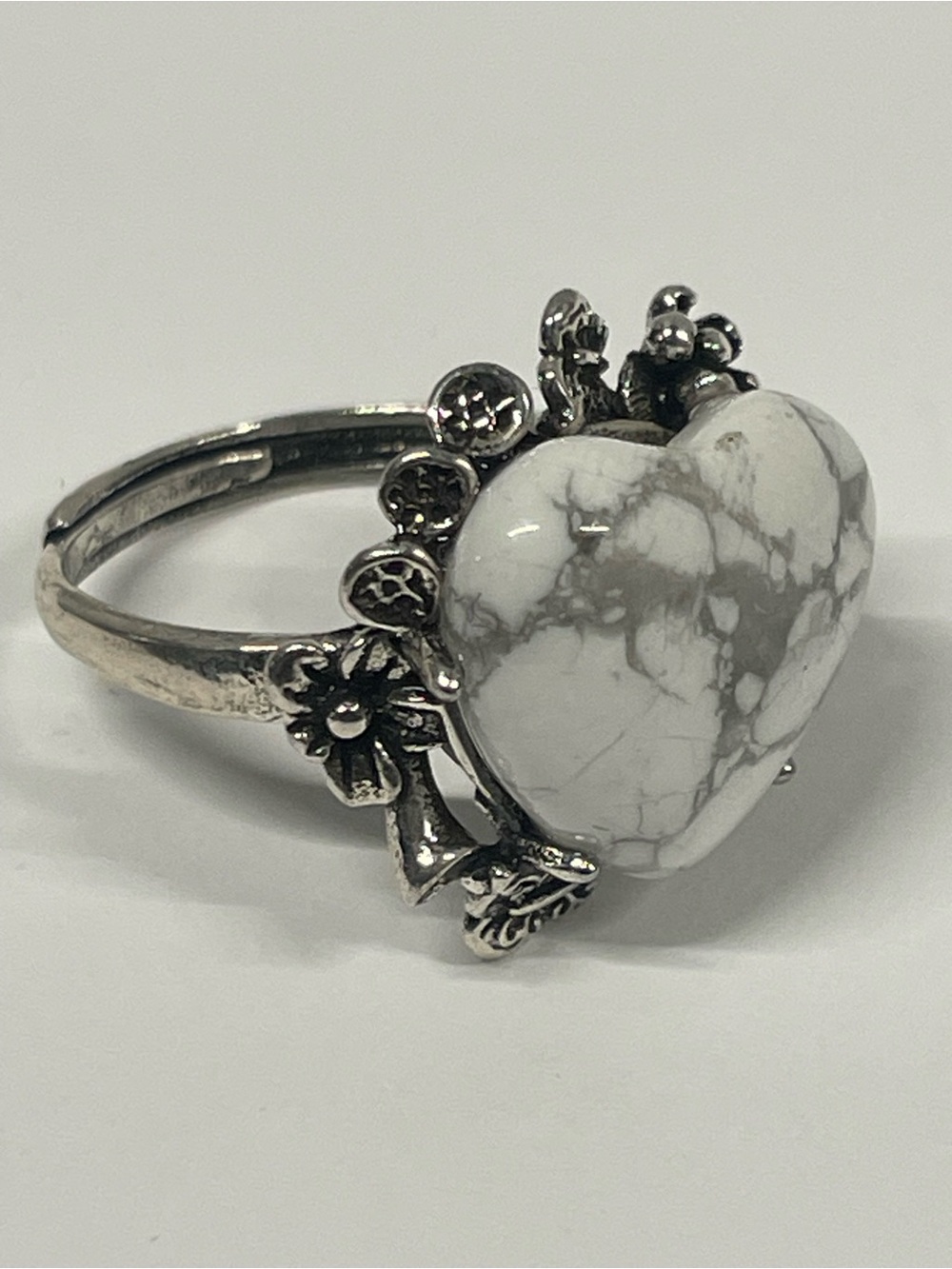 Silver Floral Heart Ring with White Howlite Stone
